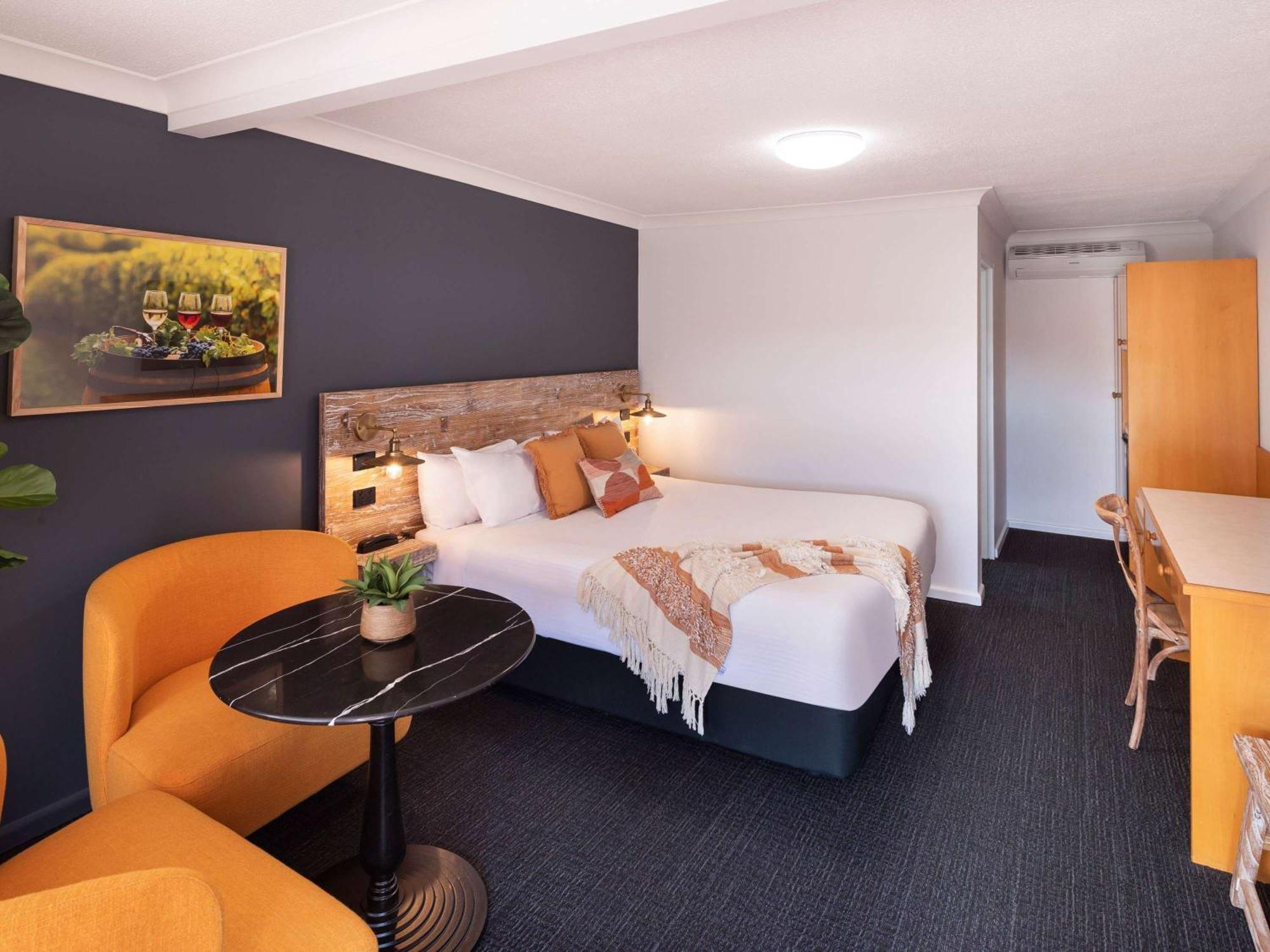 Hotel Ibis Styles Orange Exterior foto
