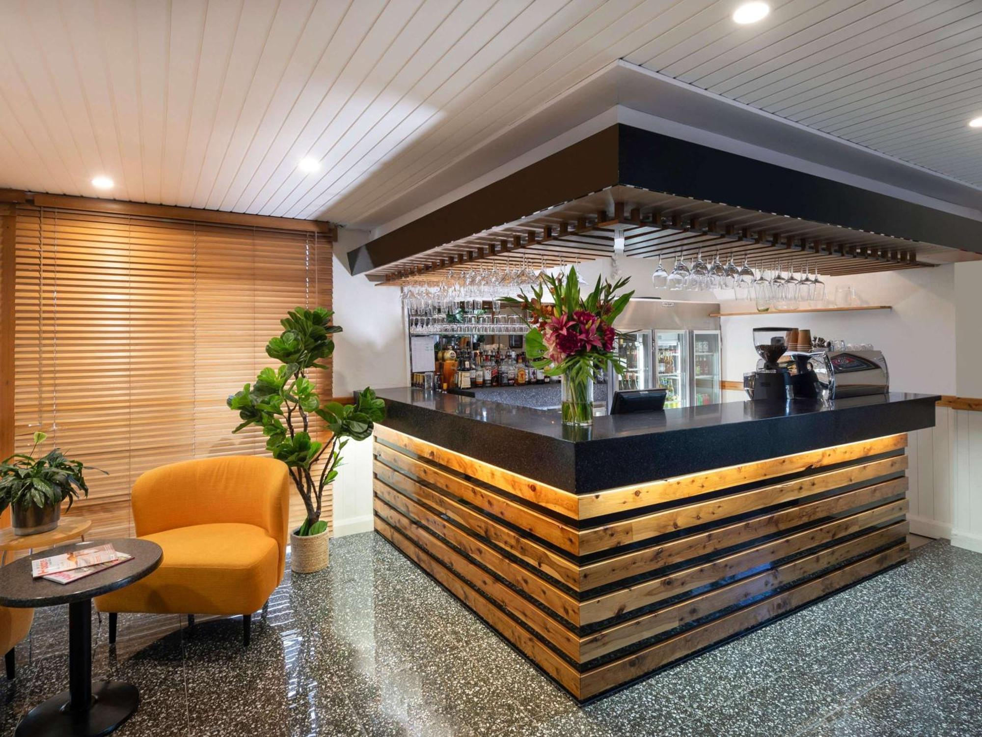 Hotel Ibis Styles Orange Exterior foto