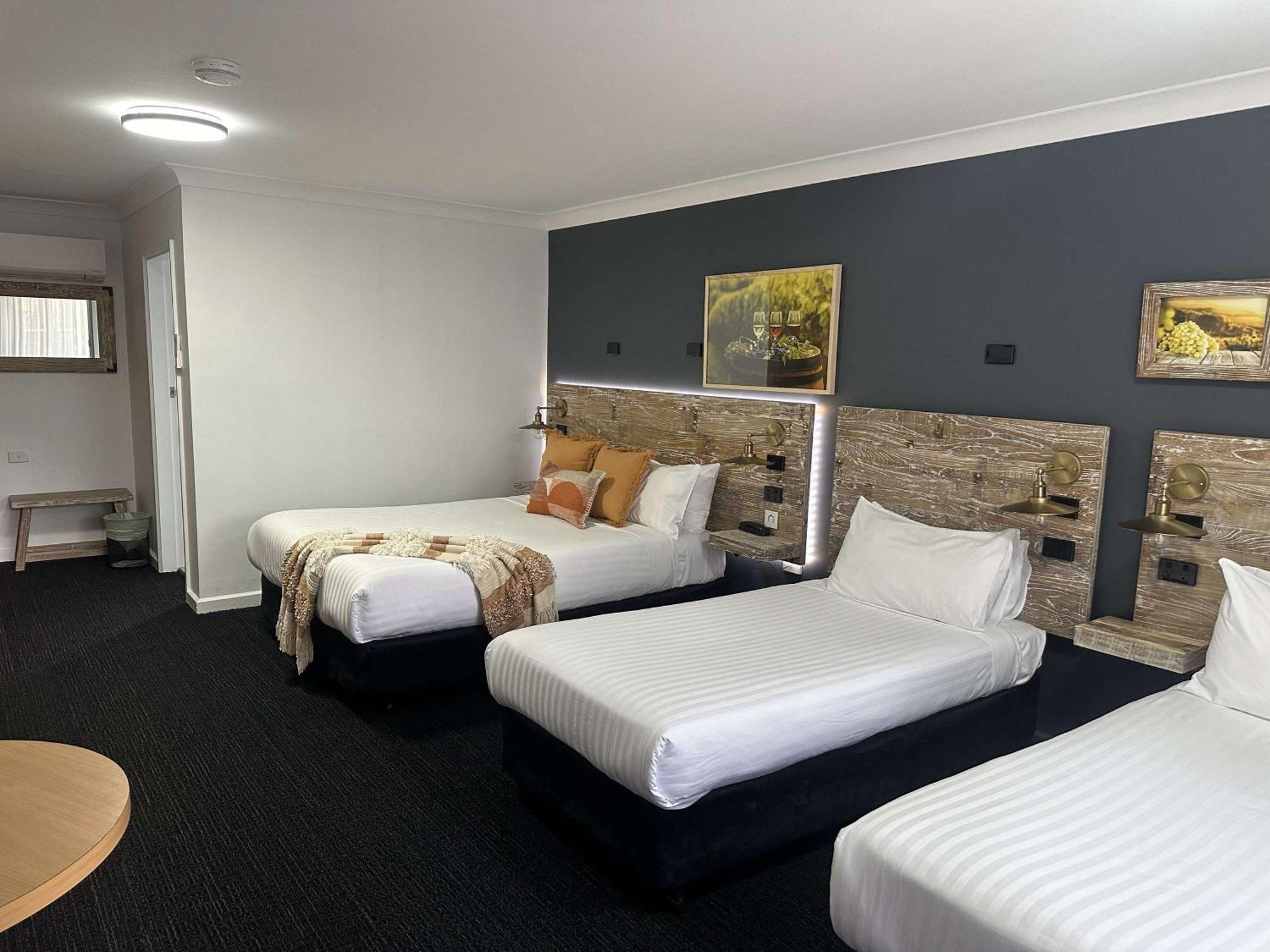 Hotel Ibis Styles Orange Exterior foto