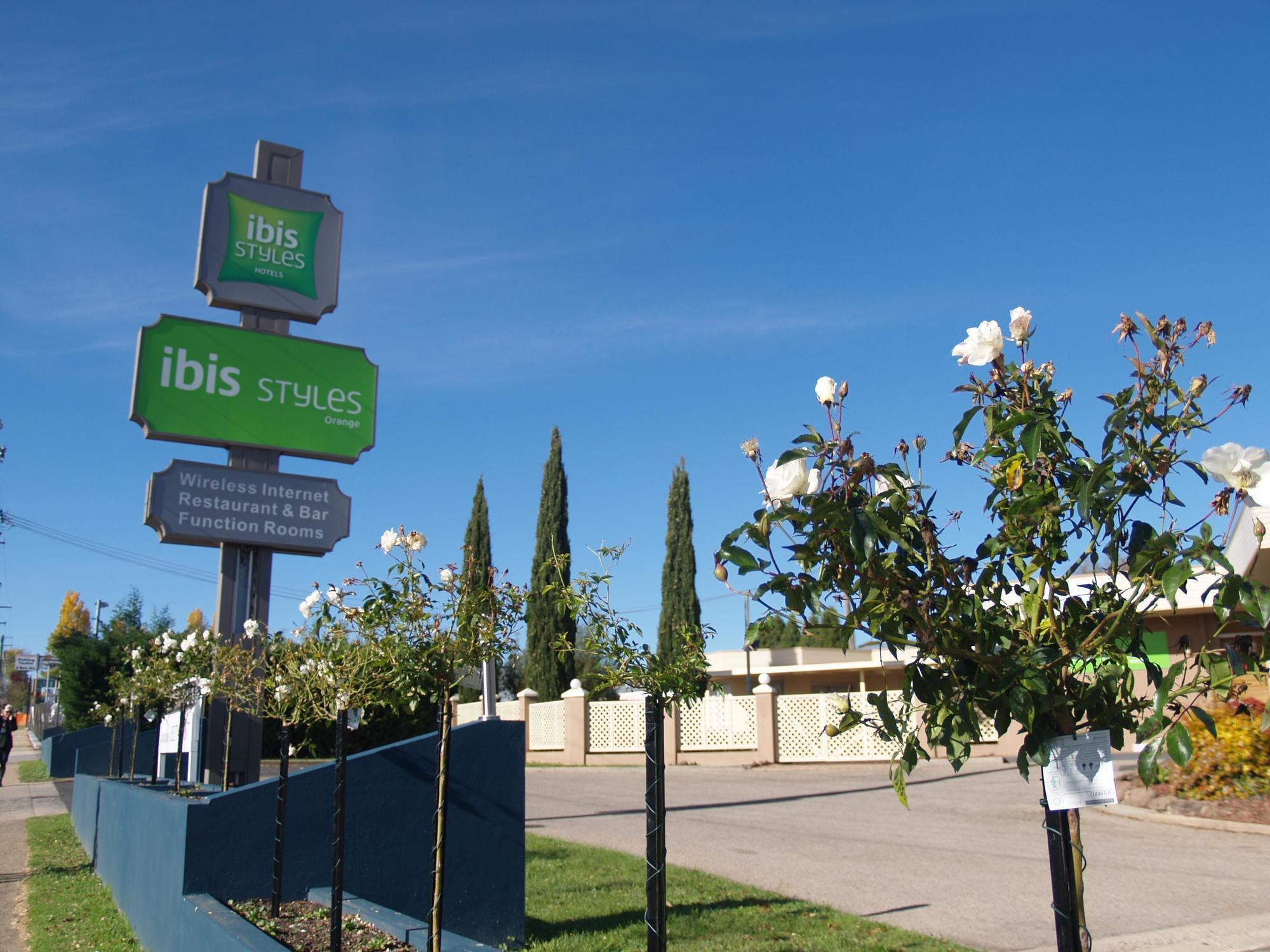 Hotel Ibis Styles Orange Exterior foto