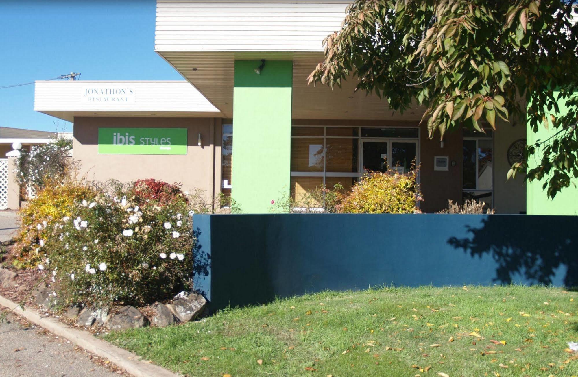Hotel Ibis Styles Orange Exterior foto